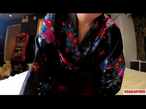 ❤️ ځوان cosplay نجلۍ په یوه آس او په یوه blowjob کې د squirt سره orgasm ته جنس خوښوي. اسيايي نجلۍ چې ويښتان لرونکې بلۍ او ښکلې سينه يې په دوديز جاپاني لباس کې په شوقيه ويډيو کې د مشت زنی ښکارندویي کوي. ساکورا 3 اوساکاپورن. ❤️❌